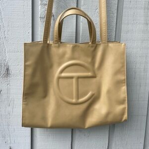 Telfar shopping bag medium cream